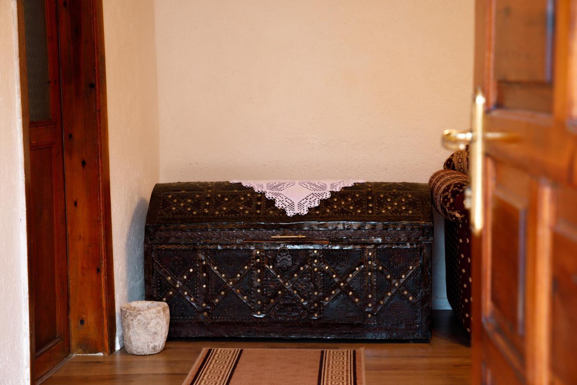 Guesthouse 1805 Gjirokaster Luaran gambar