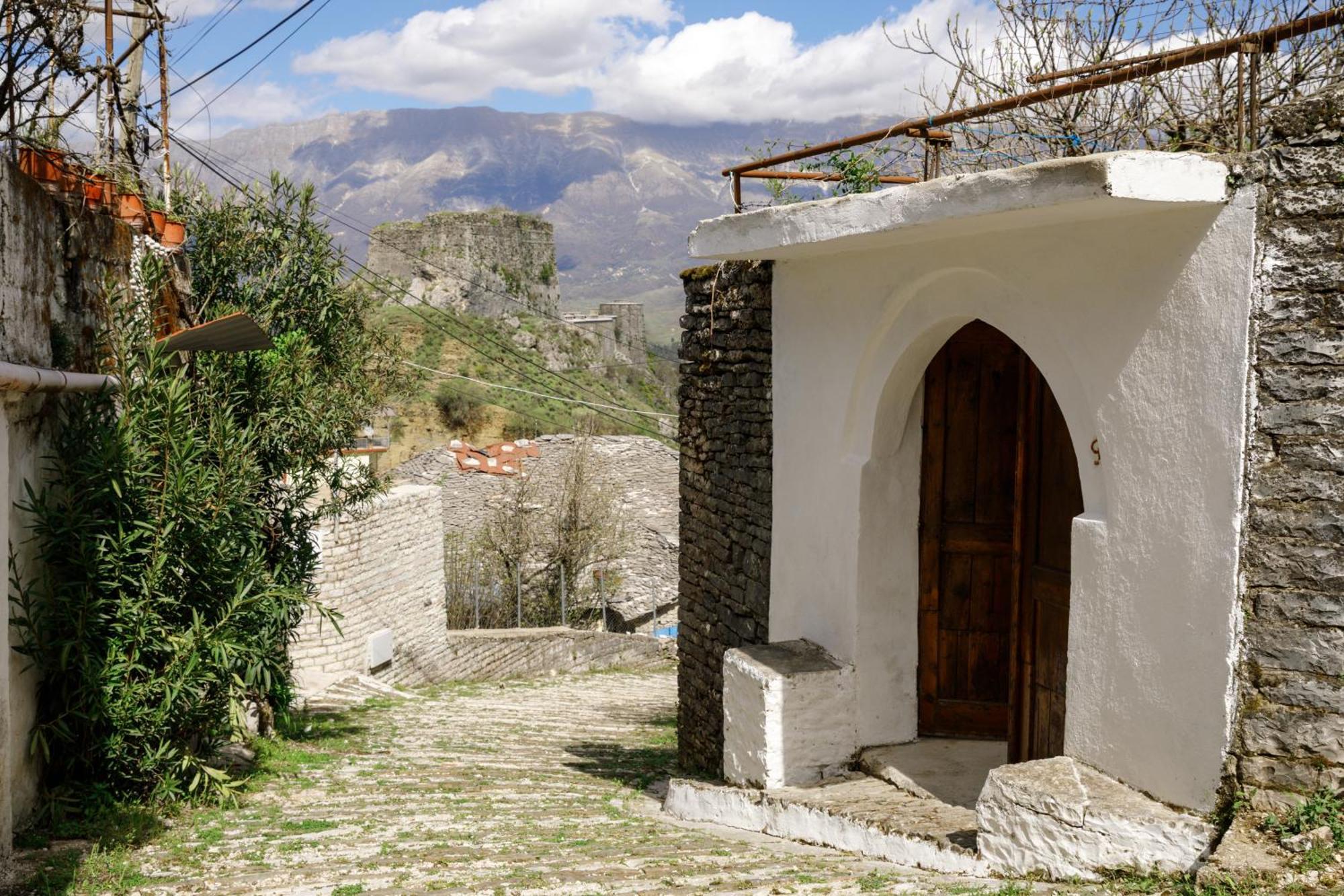 Guesthouse 1805 Gjirokaster Luaran gambar