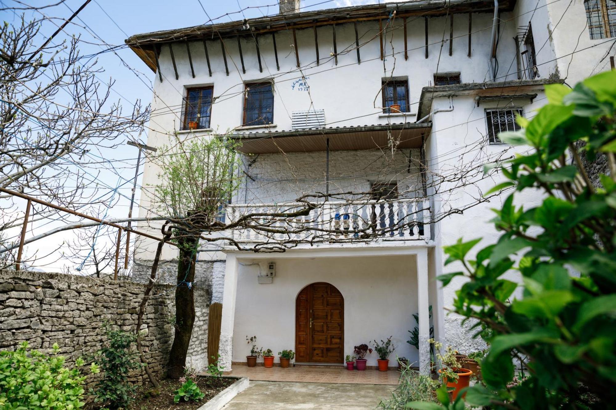 Guesthouse 1805 Gjirokaster Luaran gambar